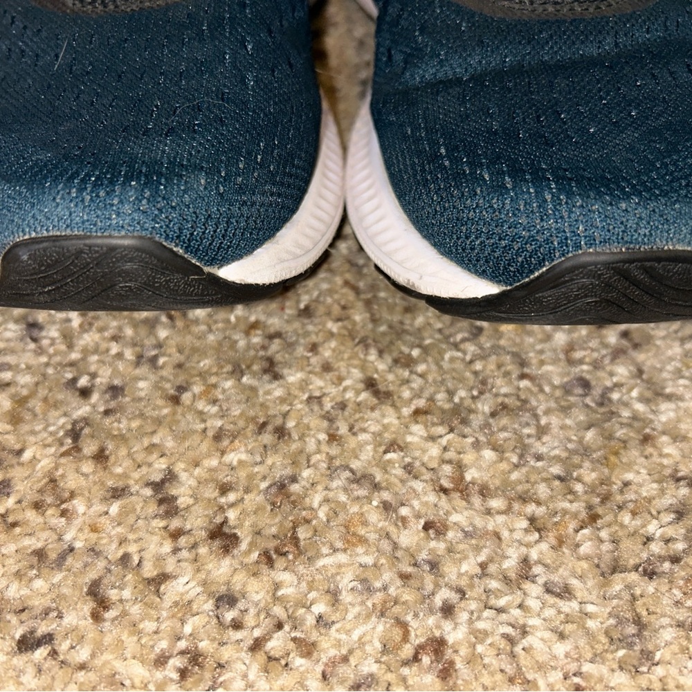 ASICS Women's Gel-Excite 8, Size 9 - Picture 10 of 10